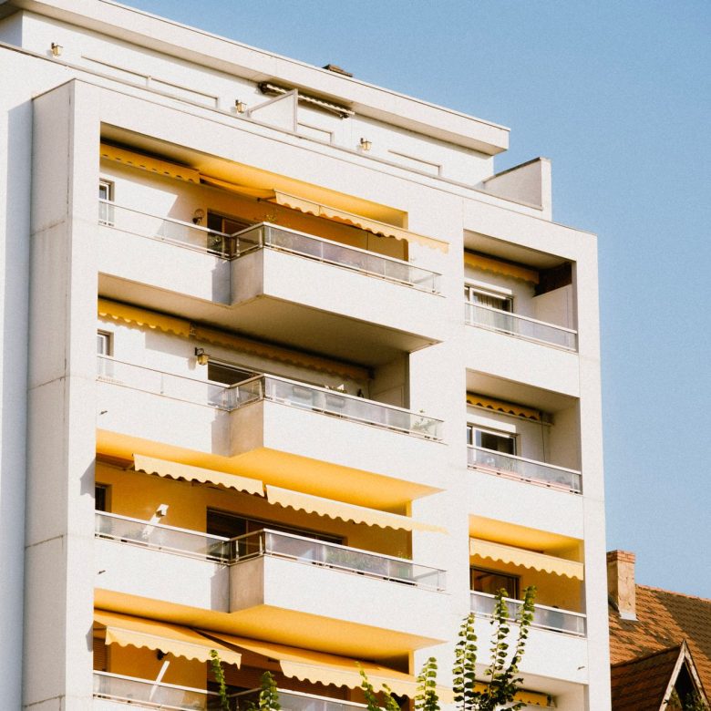 Superstan indeks — avgust 2026: Beograd popušta, Novi Sad se drži