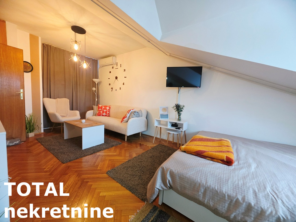stanovi-1-5-dx-cara-dusana-1102025-vuel0 Dvosoban stan na prodaju, Cara Dušana, Novi Sad, 61m², 6. sprat, 149.000 €