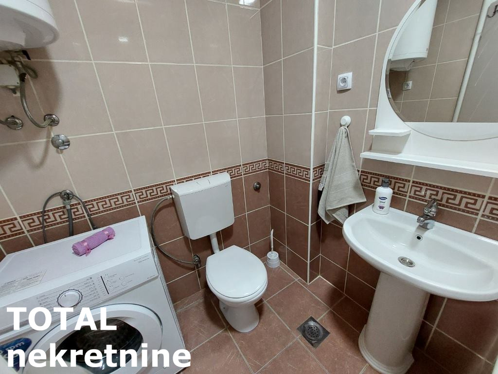 stanovi-1-5-re-sajam-1102974-5qa5y Jednoiposoban stan na prodaju, Bulevar Oslobođenja, Novi Sad, 36m², 1. sprat, 126.000 €