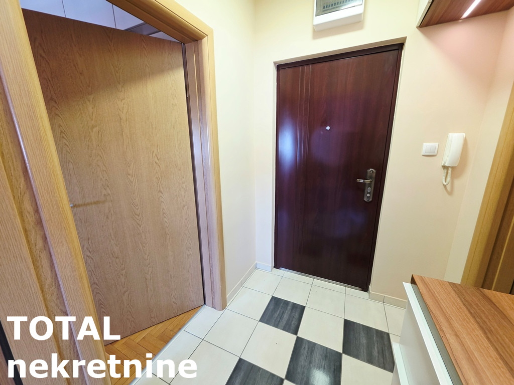 Jednoiposoban stan na prodaju, Telep, Novi Sad, 43m², 3. sprat, 120.000 €