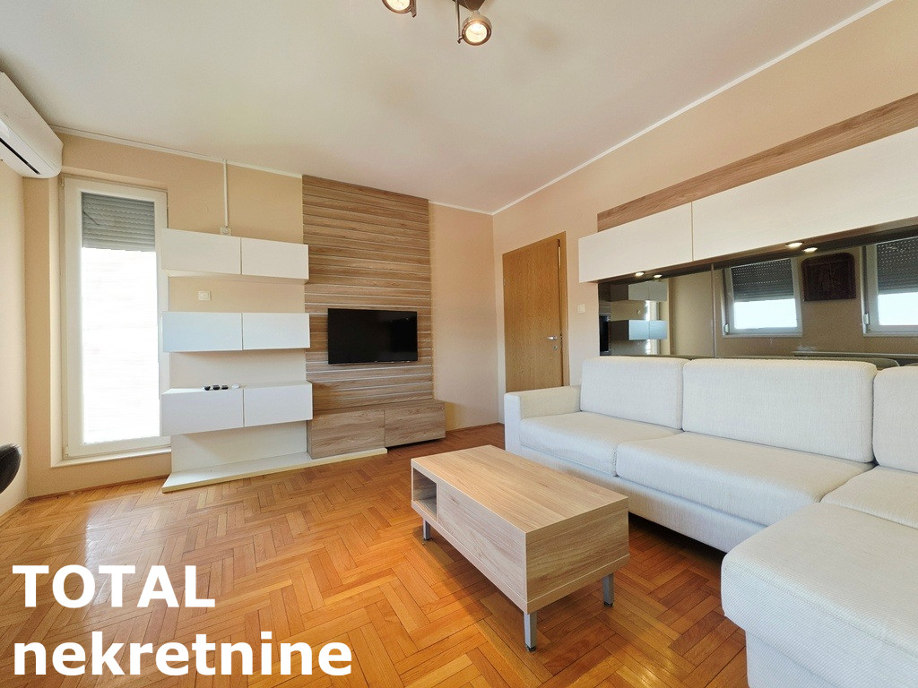 Stan Prodaja Novi Sad  43 m2