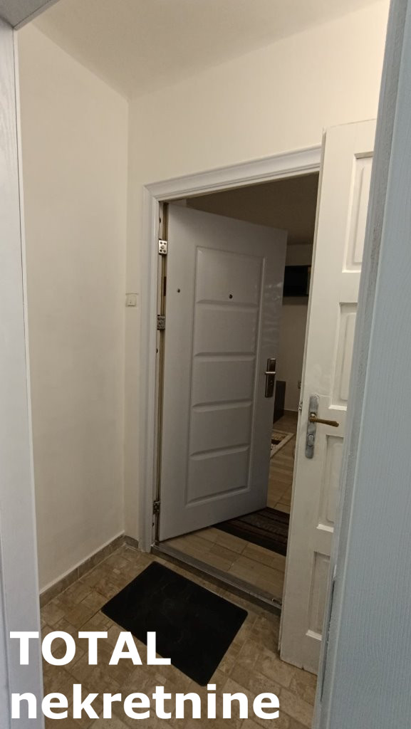 Stan Prodaja Novi Sad Cara Dušana 22 m2
