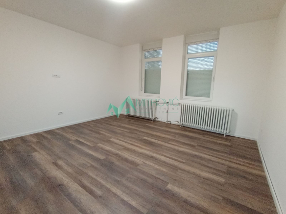 Stan Prodaja Petrovaradin  79 m2