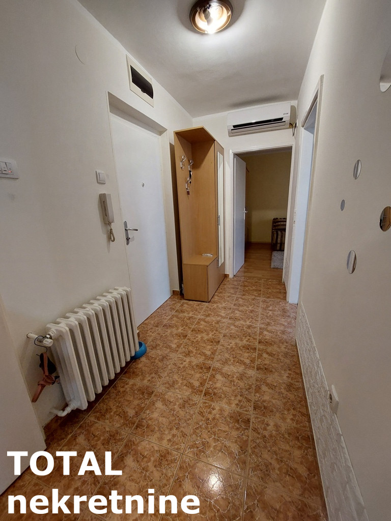 stanovi-2-5-pl-zeleznicka-stanica-1101008-eivhl Dvoiposoban stan na prodaju, Železnička Stanica, Novi Sad, 56m², 4. sprat, 130.000 €