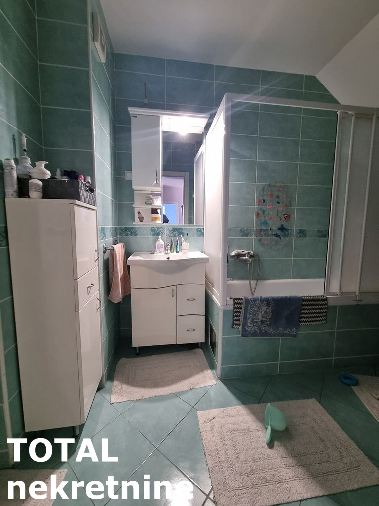 Dvoiposoban stan na prodaju, Podbara, Novi Sad, 65m², 4. sprat, 169.000 €