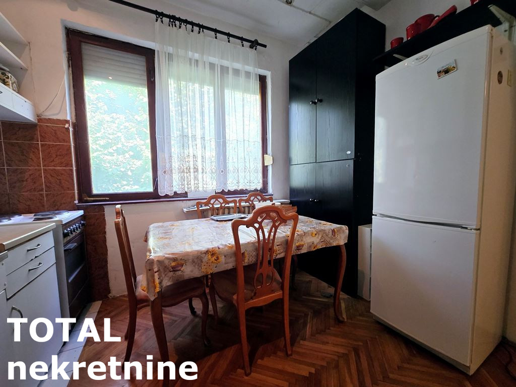 Dvoiposoban stan na prodaju, Centar, Novi Sad, 74m², 3. sprat, 160.000 €