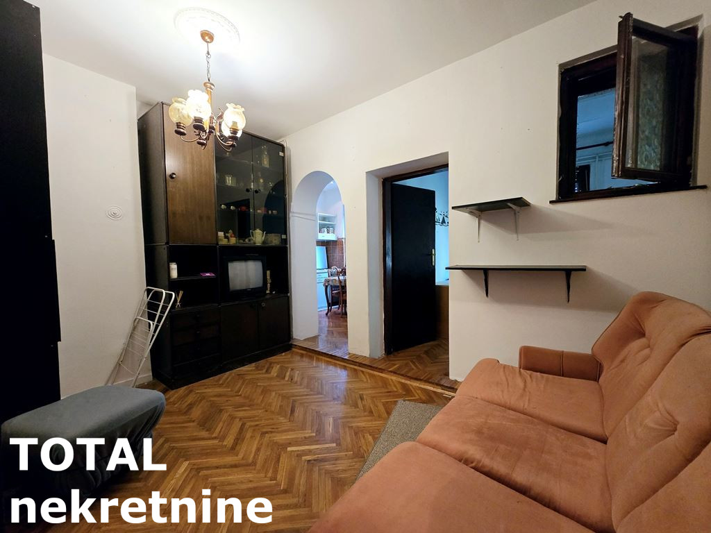 Dvoiposoban stan na prodaju, Centar, Novi Sad, 74m², 3. sprat, 160.000 €