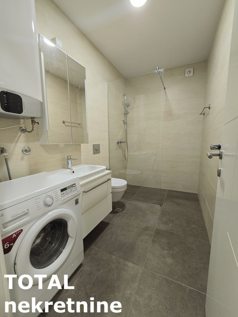 stanovi-2-5-re-centar-1100585-bt8hv Dvoiposoban stan na prodaju, Centar, Novi Sad, 49m², 1. sprat, 250.000 €