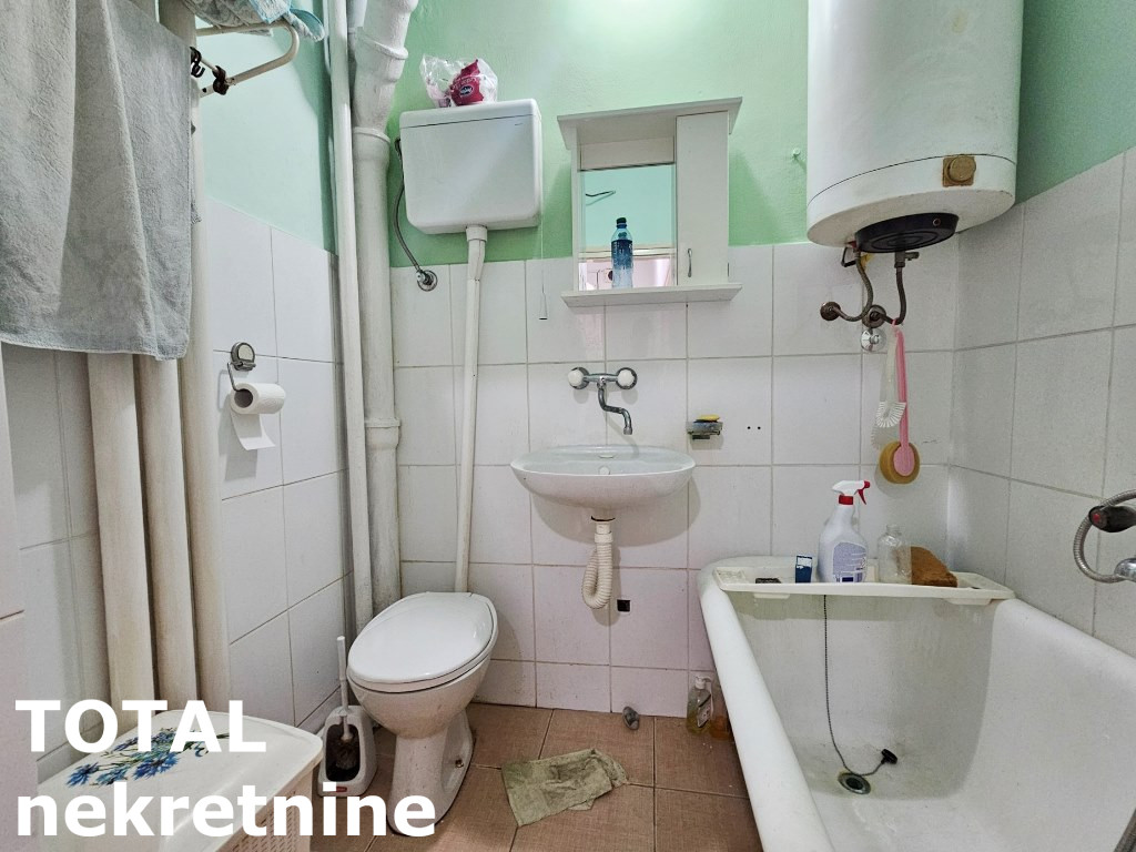 Dvoiposoban stan na prodaju, Grbavica, Novi Sad, 65m², 1. sprat, 210.000 €