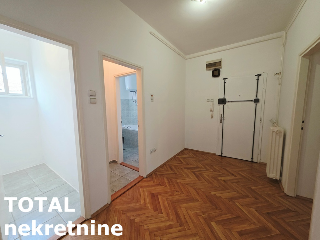 stanovi-2-5-re-kej-1102520-bqrjt Dvoiposoban stan na prodaju, Kej, Novi Sad, 68m², 4. sprat, 205.000 €