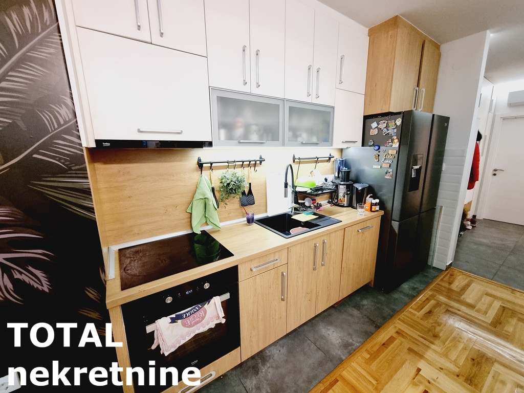 stanovi-2-5-re-klisa-1065147-zwkpk Dvoiposoban stan na prodaju, Klisa, Novi Sad, 70m², 3. sprat, 165.000 €