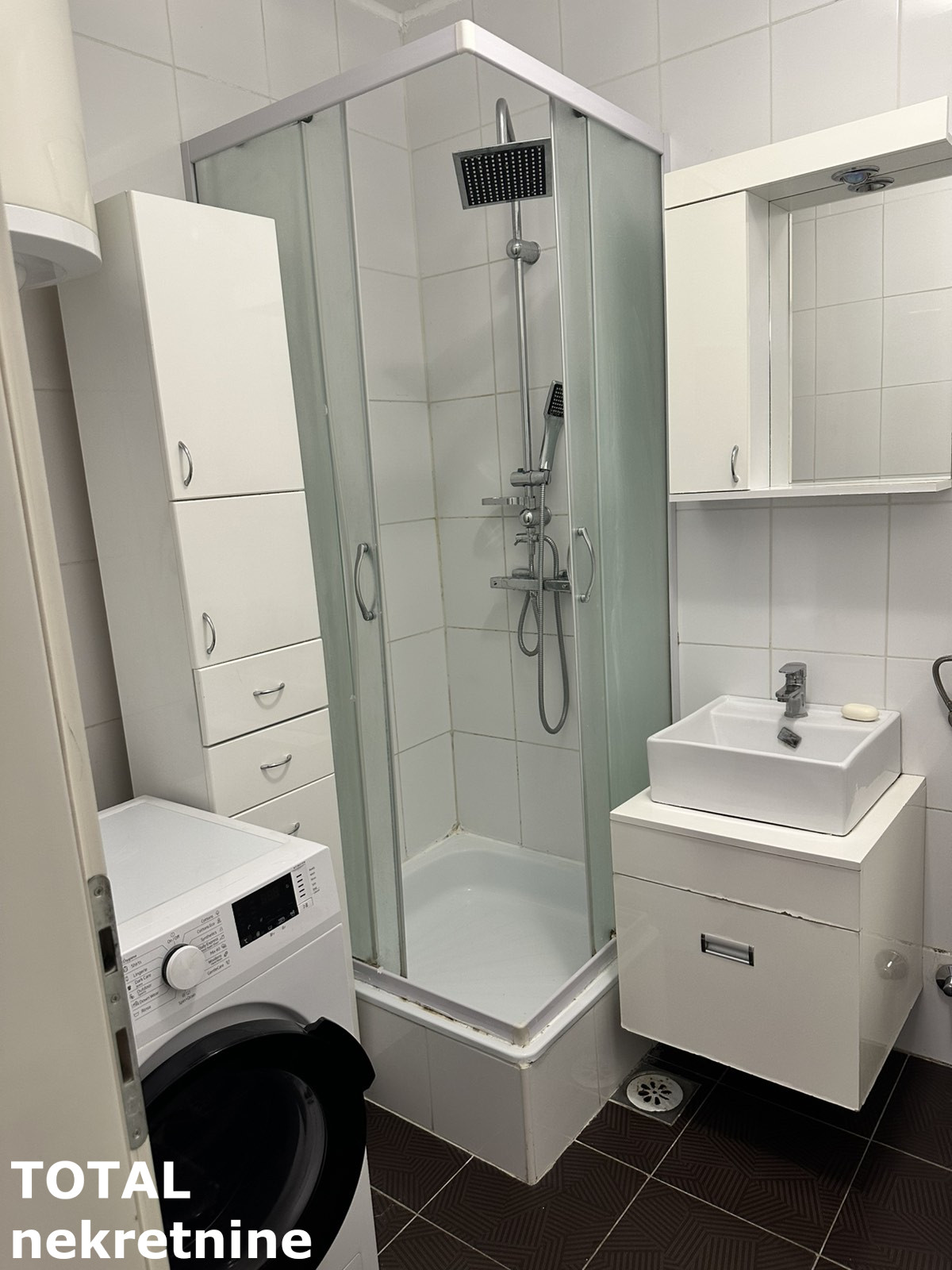 stanovi-2-5-re-sajam-1101444-yr7jv Dvoiposoban stan na prodaju, Sajmište, Novi Sad, 43m², 4. sprat, 130.000 €