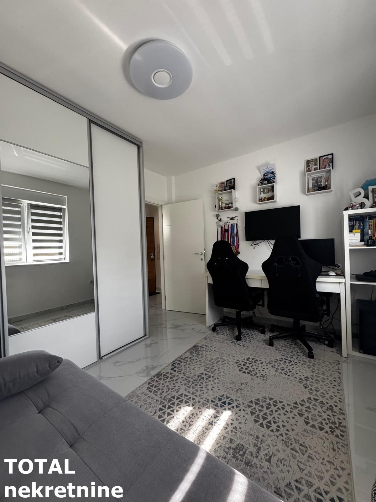 stanovi-2-5-re-veterniCka-rampa-1065994-0drtc Dvoiposoban stan na prodaju, Lipov Gaj, Novi Sad, 57m², 155.000 €