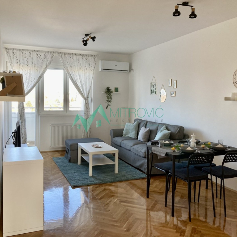 Stan Prodaja Novi Sad  48 m2