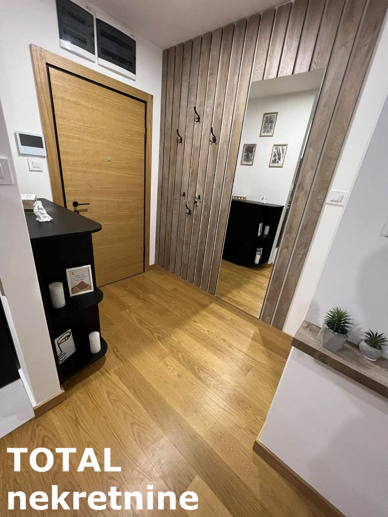 stanovi-2-re-centar-1062401-c6j6a Dvosoban stan na prodaju, Centar, Novi Sad, 48m², 1. sprat, 180.000 €
