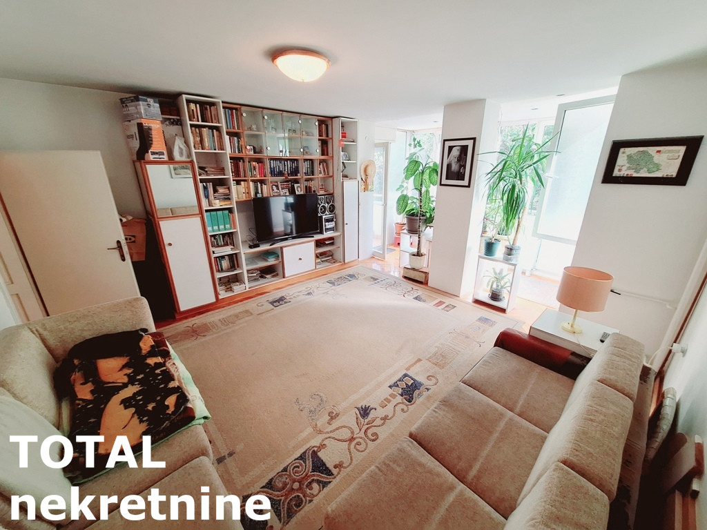 stanovi-2-re-centar-1062553-1jtoy Trosoban stan na prodaju, Centar, Novi Sad, 83m², 2. sprat, 290.000 €
