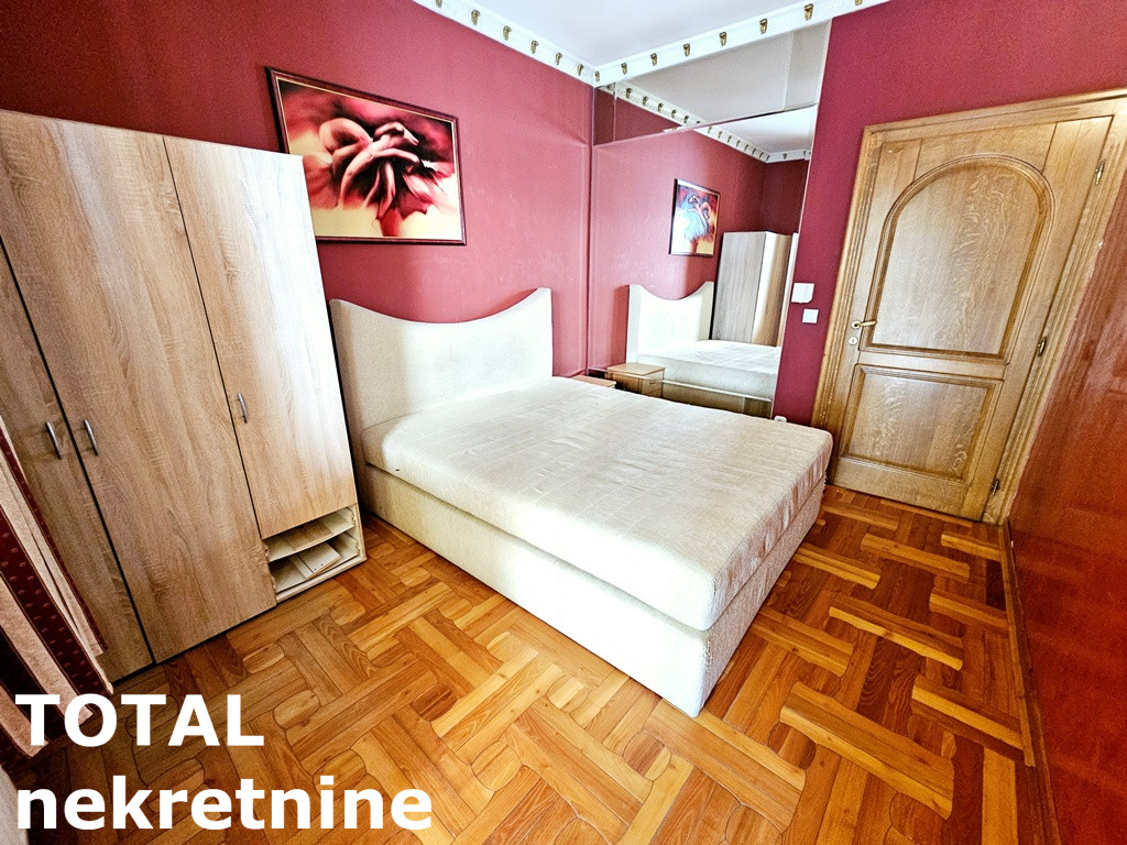 stanovi-2-re-centar-1064611-seugv Dvosoban stan na prodaju, Centar, Novi Sad, 64m², 1. sprat, 204.800 €
