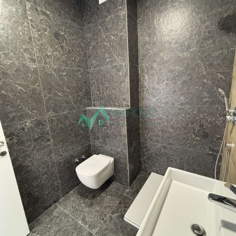 Stan Prodaja Novi Sad  42 m2
