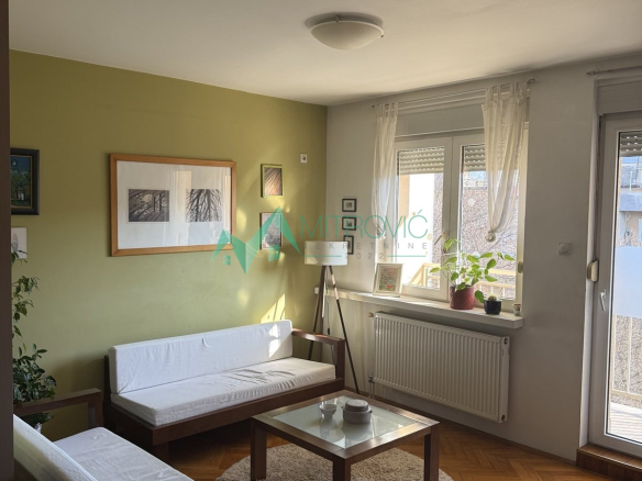 Stan Prodaja Novi Sad  77 m2