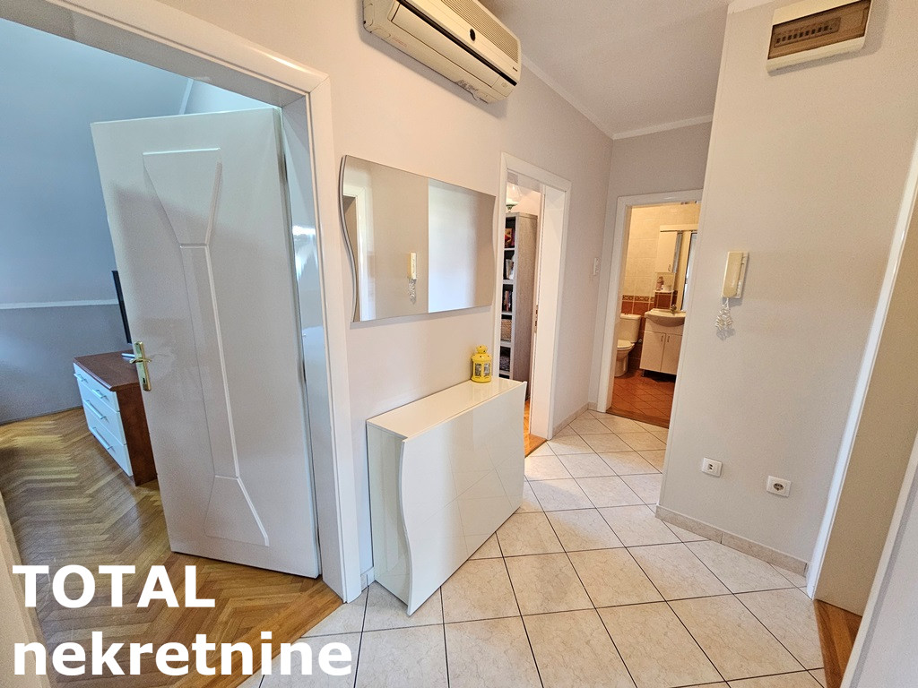 stanovi-3-5-dx-grbavica-1063173-r6oro Troiposoban stan na prodaju, Grbavica, Novi Sad, 80m², 4. sprat, 200.000 €