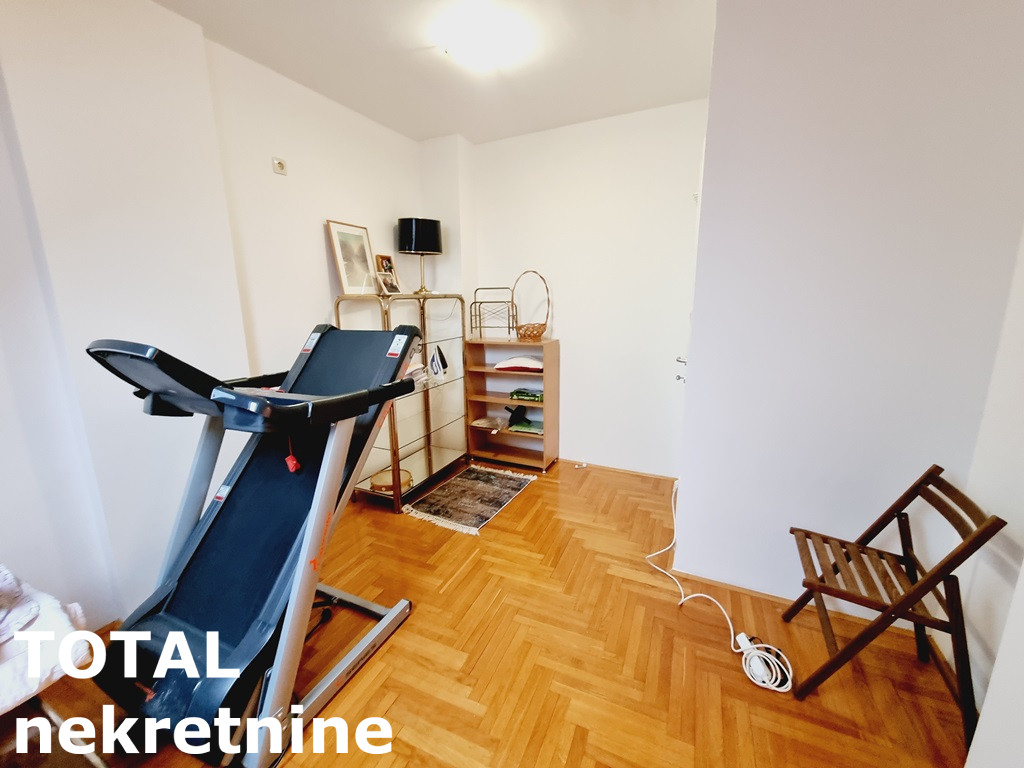 stanovi-3-5-dx-socijalno-1100248-hupat Troiposoban stan na prodaju, Socijalno, Novi Sad, 80m², 3. sprat, 236.900 €