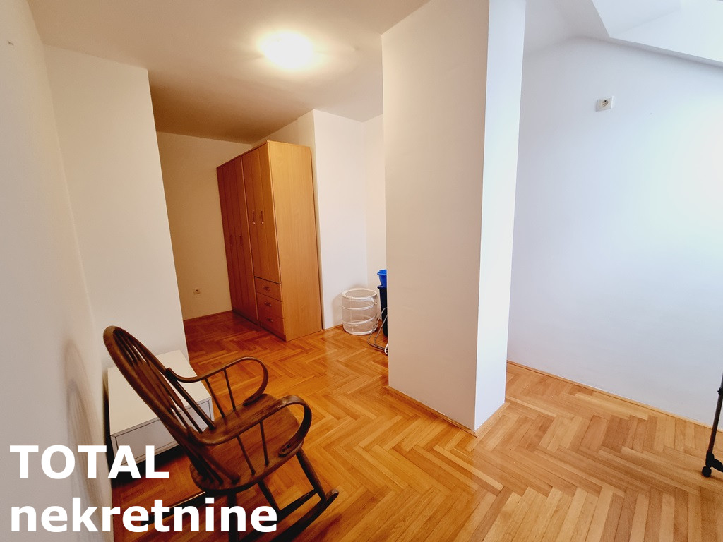 stanovi-3-5-dx-socijalno-1100248-qrkqg Troiposoban stan na prodaju, Socijalno, Novi Sad, 80m², 3. sprat, 236.900 €