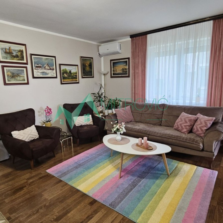 Stan Prodaja Novi Sad  68 m2