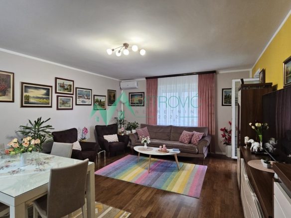 Stan Prodaja Novi Sad  68 m2