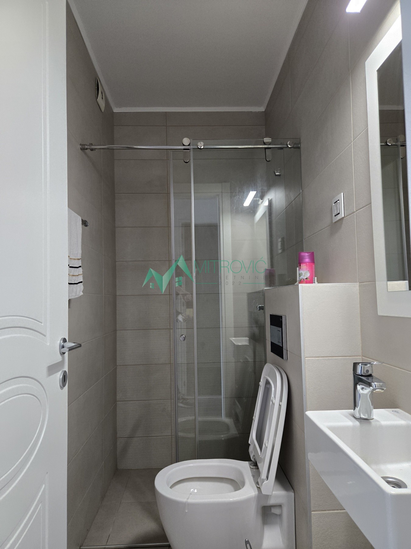 stanovi-3-5-pr-sajam-1004634-evhwp Troiposoban stan na prodaju, Sajmište, Novi Sad, 104m², 370.800 €