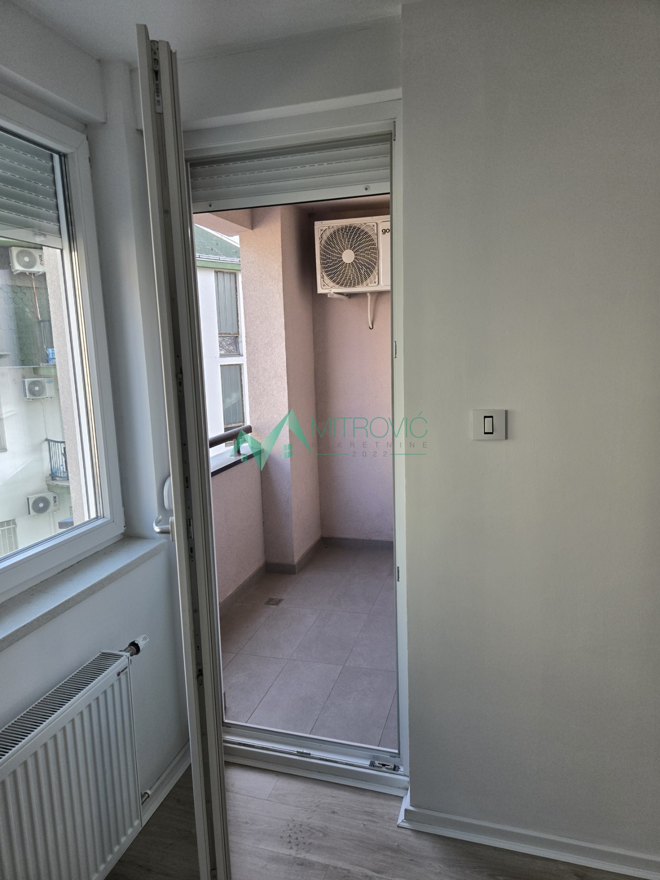 stanovi-3-5-pr-sajam-1004634-hy2p5 Troiposoban stan na prodaju, Sajmište, Novi Sad, 104m², 370.800 €