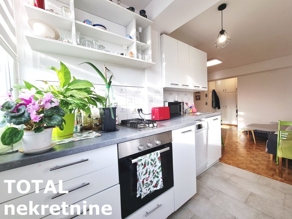 stanovi-3-5-re-bulevar-1102251-a4ql8 Troiposoban stan na prodaju, Bulevar Oslobođenja, Novi Sad, 53m², 7. sprat, 160.000 €