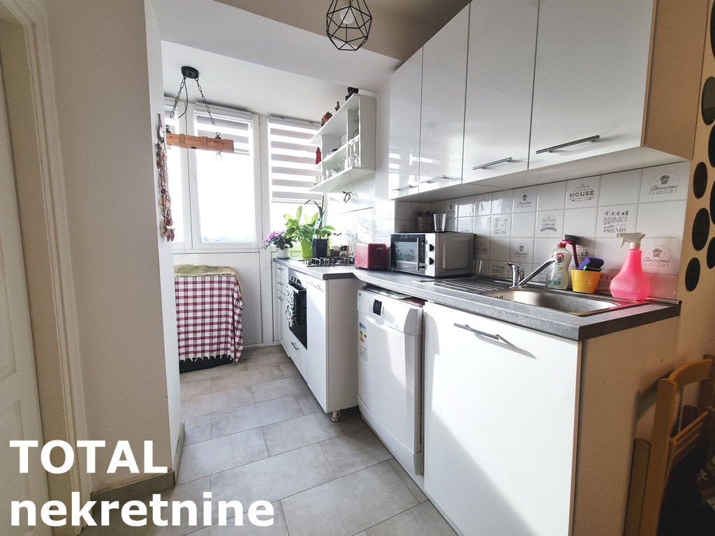 stanovi-3-5-re-bulevar-1102251-k0z2u Troiposoban stan na prodaju, Bulevar Oslobođenja, Novi Sad, 53m², 7. sprat, 160.000 €