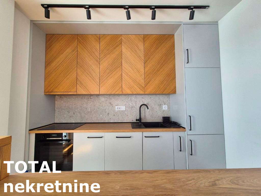 Trosoban stan na prodaju, Bulevar Evrope, Novi Sad, 78m², 5. sprat, 270.000 €