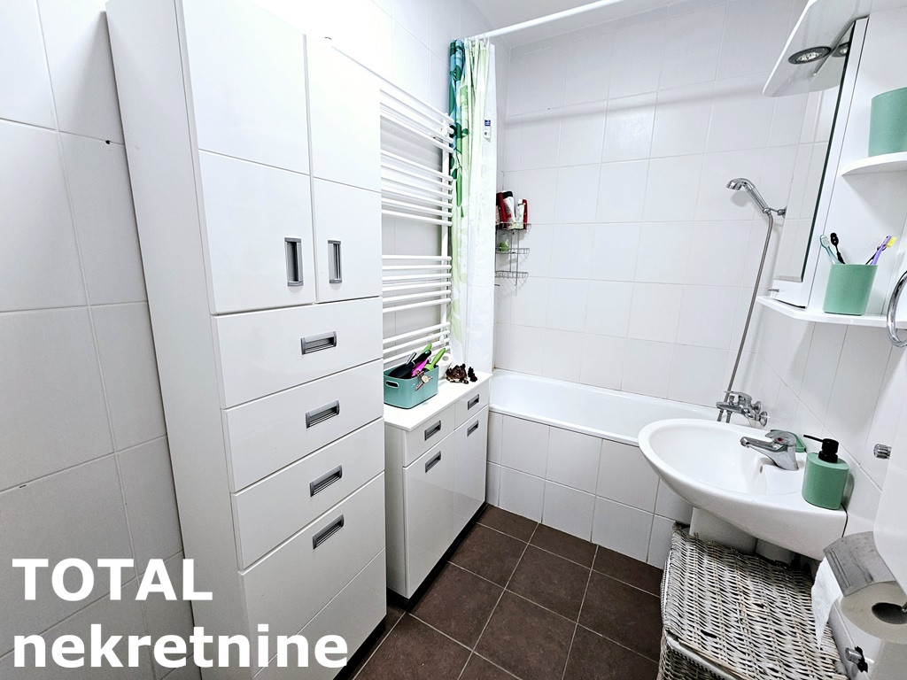 stanovi-3-dx-nova-detelinara-1101051-y9tsy Trosoban stan na prodaju, Nova Detelinara, Novi Sad, 90m², 5. sprat, 200.000 €