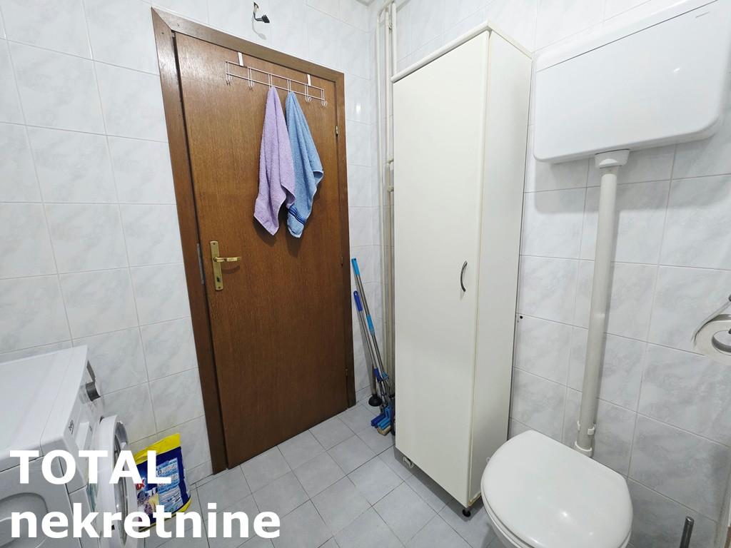 Trosoban stan na prodaju, Savina, Novi Sad, 79m², 170.000 €