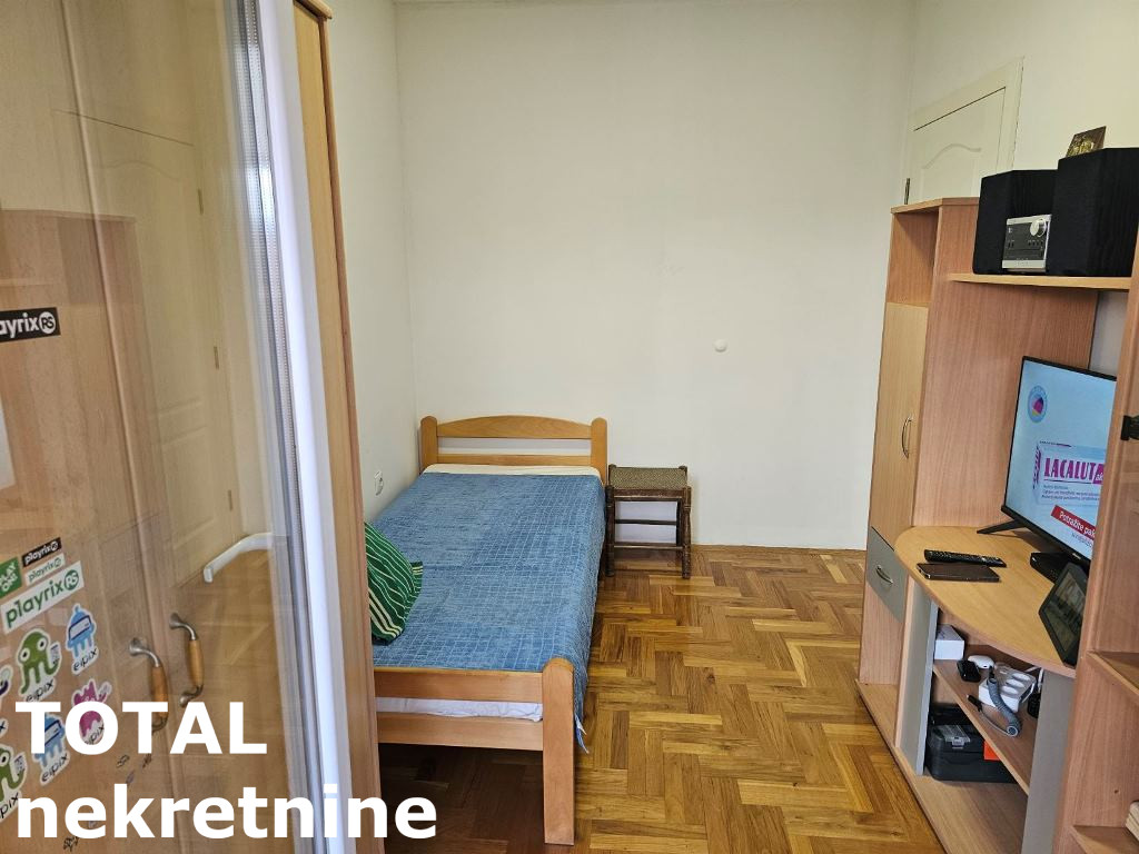 Trosoban stan na prodaju, Adice, Novi Sad, 69m², 2. sprat, 141.000 €