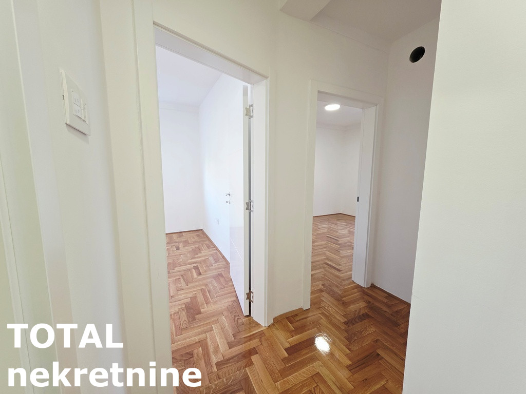 Trosoban stan na prodaju, Bulevar Patrijarha Pavla, Novi Sad, 66m², 1. sprat, 171.600 €