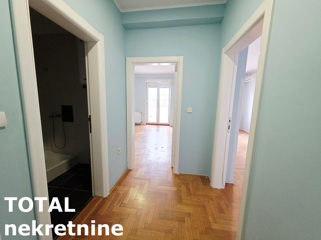 stanovi-3-re-centar-1101838-sspjg Trosoban stan na prodaju, Centar, Novi Sad, 78m², 3. sprat, 250.000 €