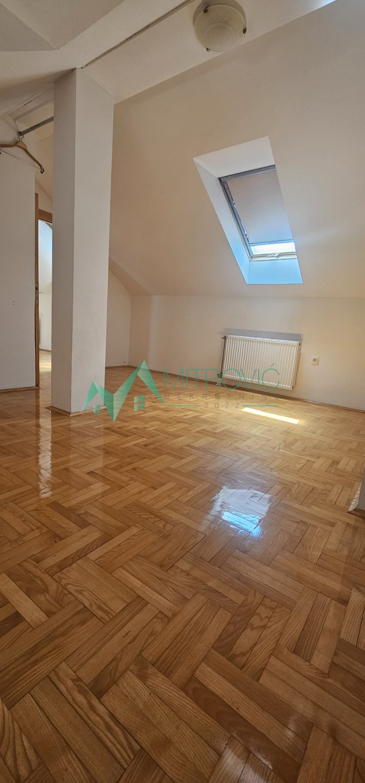 stanovi-3-re-grbavica-1004593-hgprw Trosoban stan na prodaju, Grbavica, Novi Sad, 39m², 154.500 €