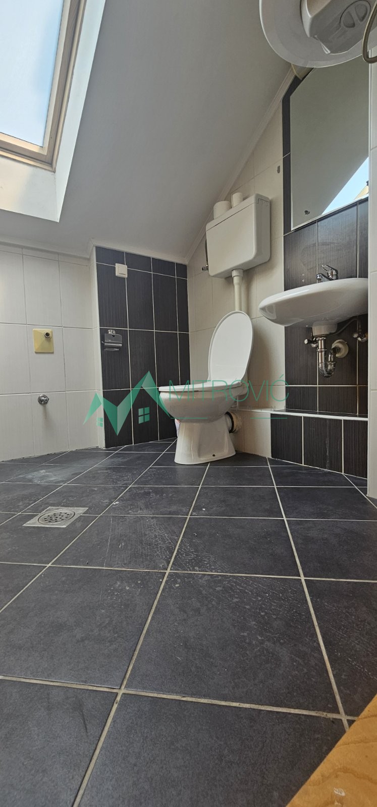 stanovi-3-re-grbavica-1004593-wbmek Trosoban stan na prodaju, Grbavica, Novi Sad, 39m², 154.500 €