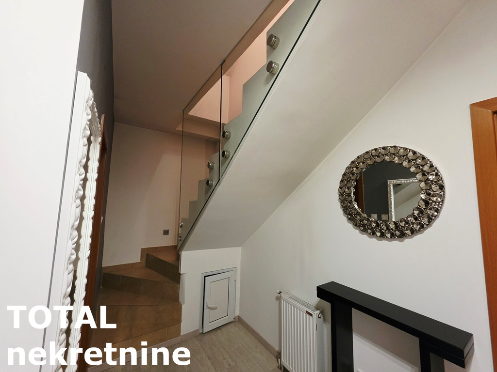 stanovi-3-re-nova-detelinara-1102898-xqmtk Trosoban stan na prodaju, Nova Detelinara, Novi Sad, 72m², 4. sprat, 187.200 €