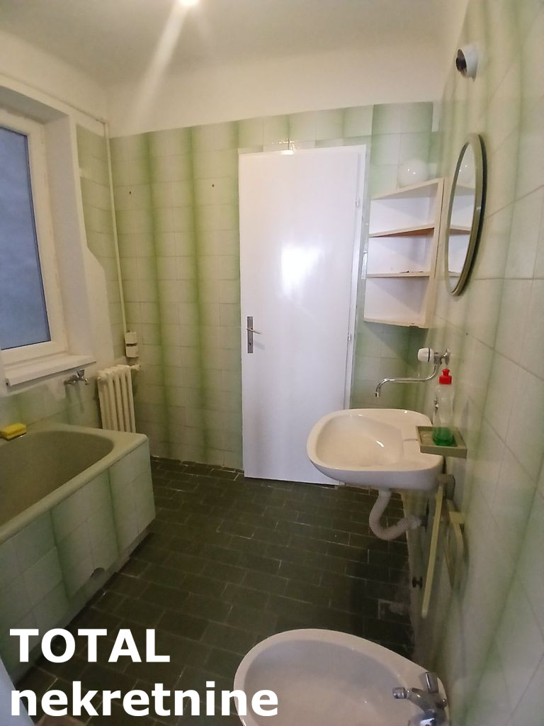 Trosoban stan na prodaju, Centar, Novi Sad, 77m², 2. sprat, 215.600 €
