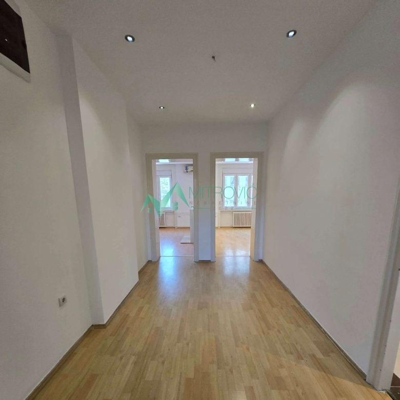 Stan Prodaja Novi Sad  112 m2