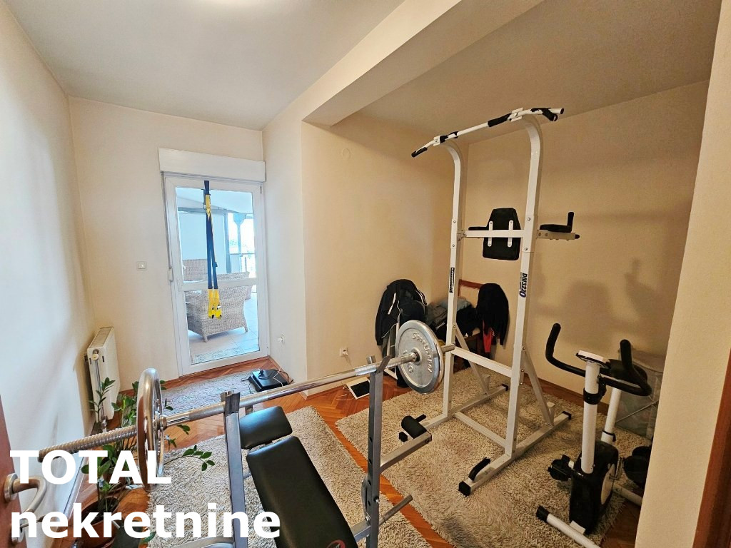 stanovi-4-dx-centar-1063242-msm1c Četvorosoban stan na prodaju, Centar, Novi Sad, 148m², 4. sprat, 259.000 €