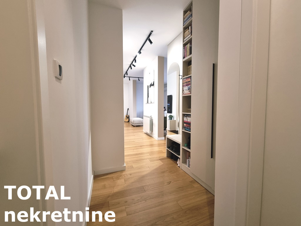 Četvorosoban stan na prodaju, Petrovaradin, Novi Sad, 103m², 3. sprat, 300.000 €