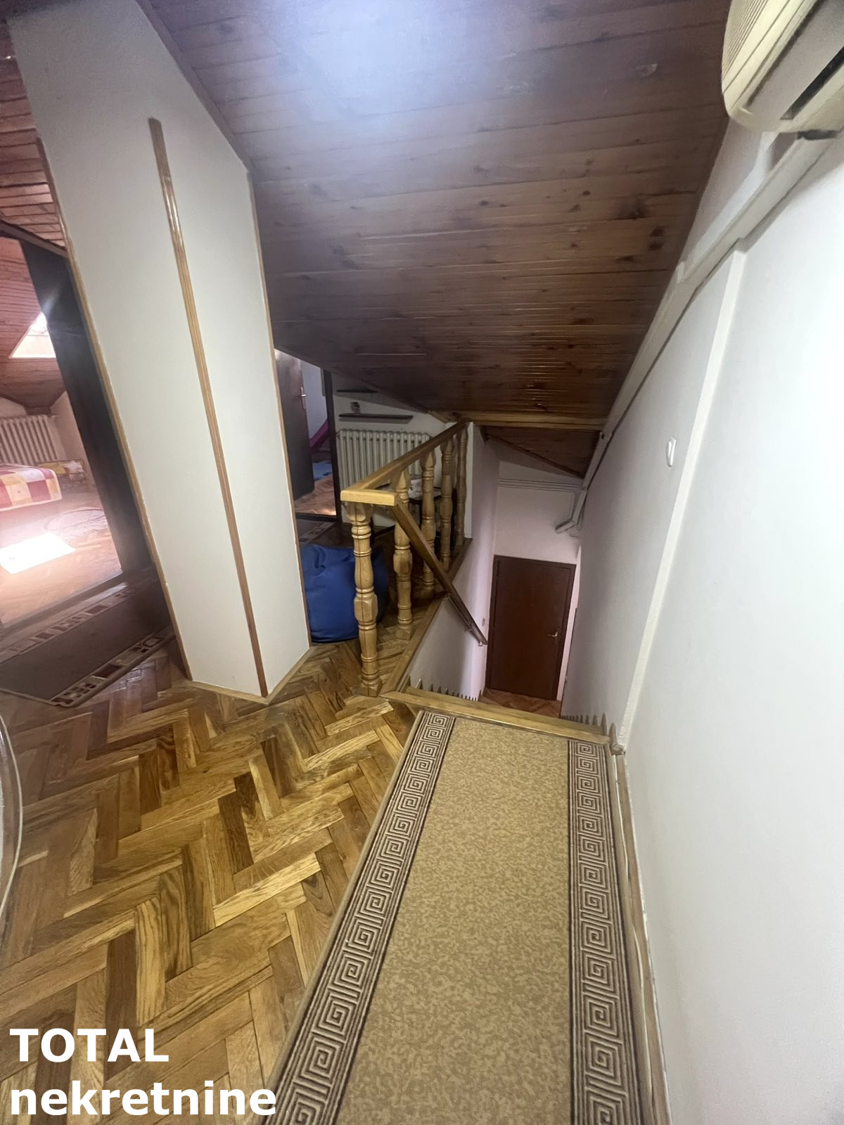 stanovi-4-dx-novo-naselje-savina-1065474-6ytbe Četvorosoban stan na prodaju, Savina, Novi Sad, 100m², 4. sprat, 180.000 €