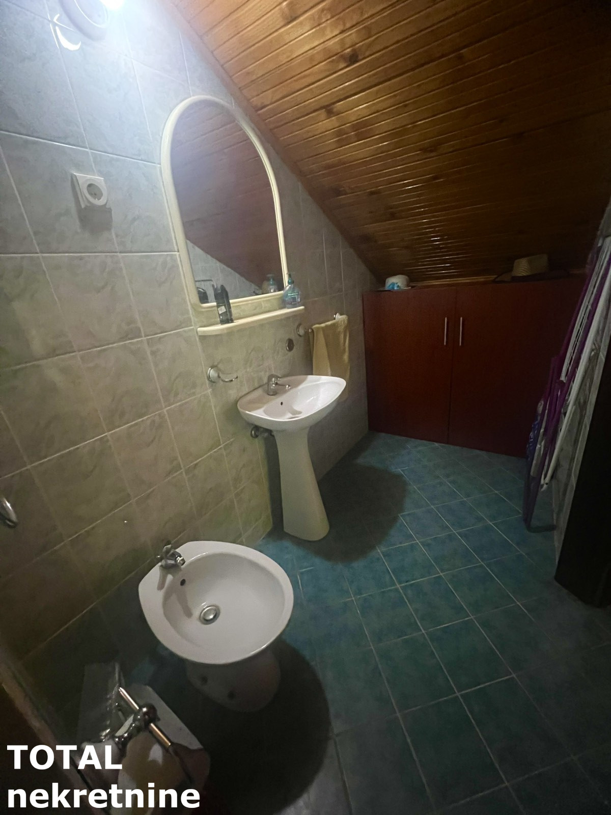 stanovi-4-dx-novo-naselje-savina-1065474-c13tc Četvorosoban stan na prodaju, Savina, Novi Sad, 100m², 4. sprat, 180.000 €