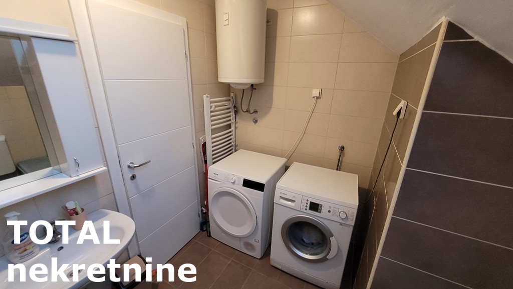 Četvorosoban stan na prodaju, Bulevar Patrijarha Pavla, Novi Sad, 77m², 4. sprat, 179.220 €