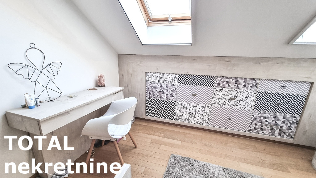 stanovi-4-pe-telep-1066010-duwhr Četvorosoban stan na prodaju, Telep, Novi Sad, 104m², 3. sprat, 299.900 €