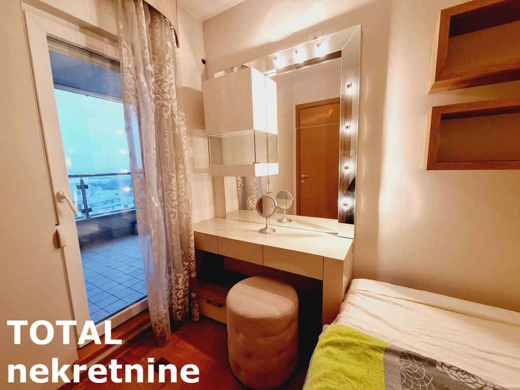 Troiposoban stan na prodaju, Telep, Novi Sad, 120m², 7. sprat, 321.360 €